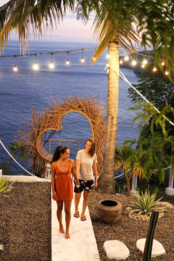 Tropical Glamping Nusa Penida - Private Romantic Seaside Bungalow Diamond Beach Polilit المظهر الخارجي الصورة